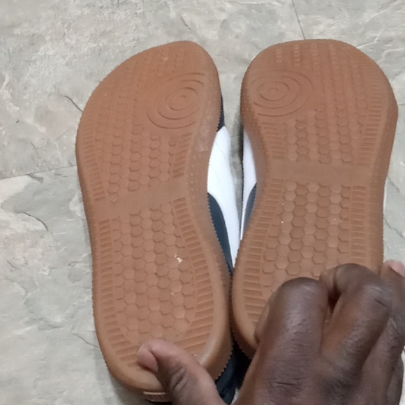 Puma Black and White Retro Sneakers with Suede Upper Super Liga - Picture 7 of 7